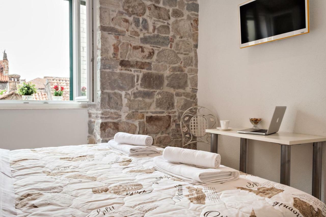 Guest House Paradise Σπλιτ Εξωτερικό φωτογραφία