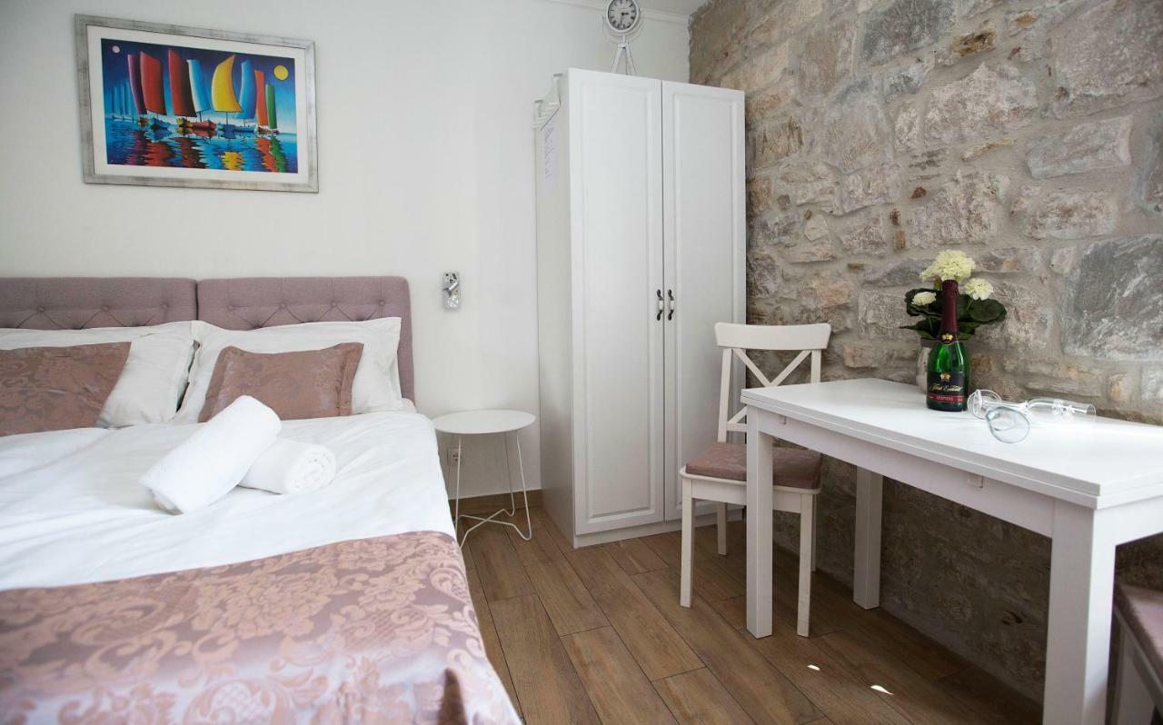 Guest House Paradise Σπλιτ Εξωτερικό φωτογραφία
